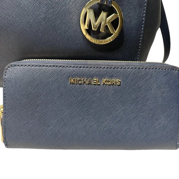 Michael Kors Sutton Saffiano Medium Bag in Navy Leather with Matching Wallet - Picture 13 of 14